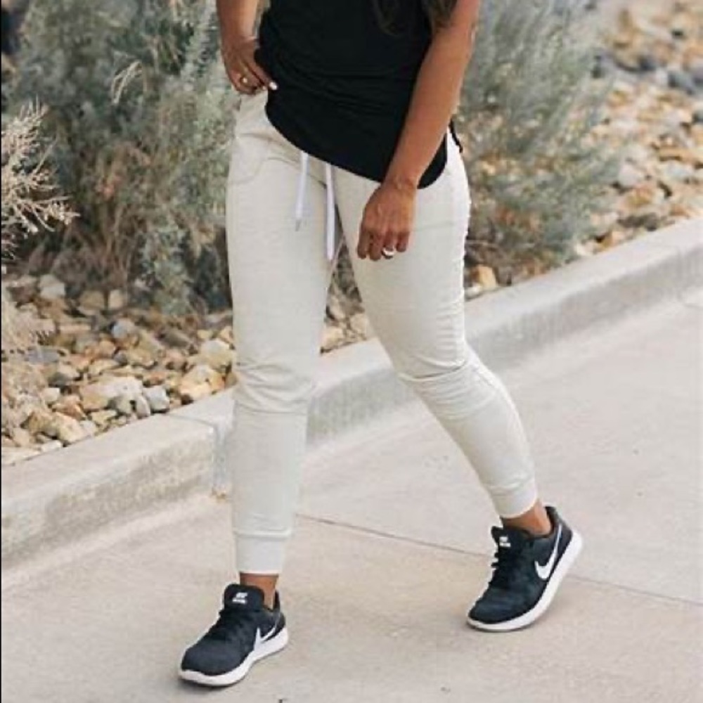 Zyia cozy oatmeal joggers